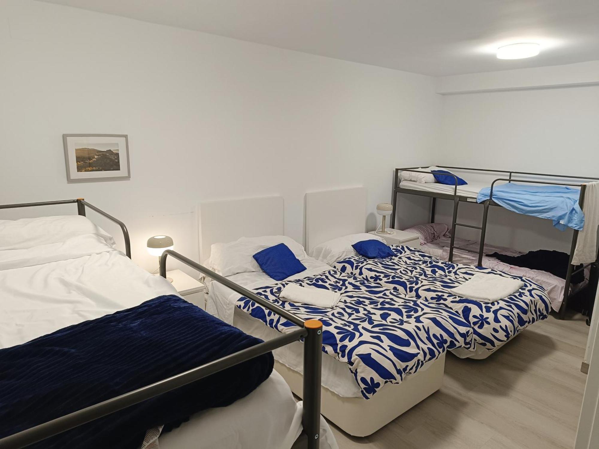 Hostel Latimoamericano Masculino มาดริด ภายนอก รูปภาพ